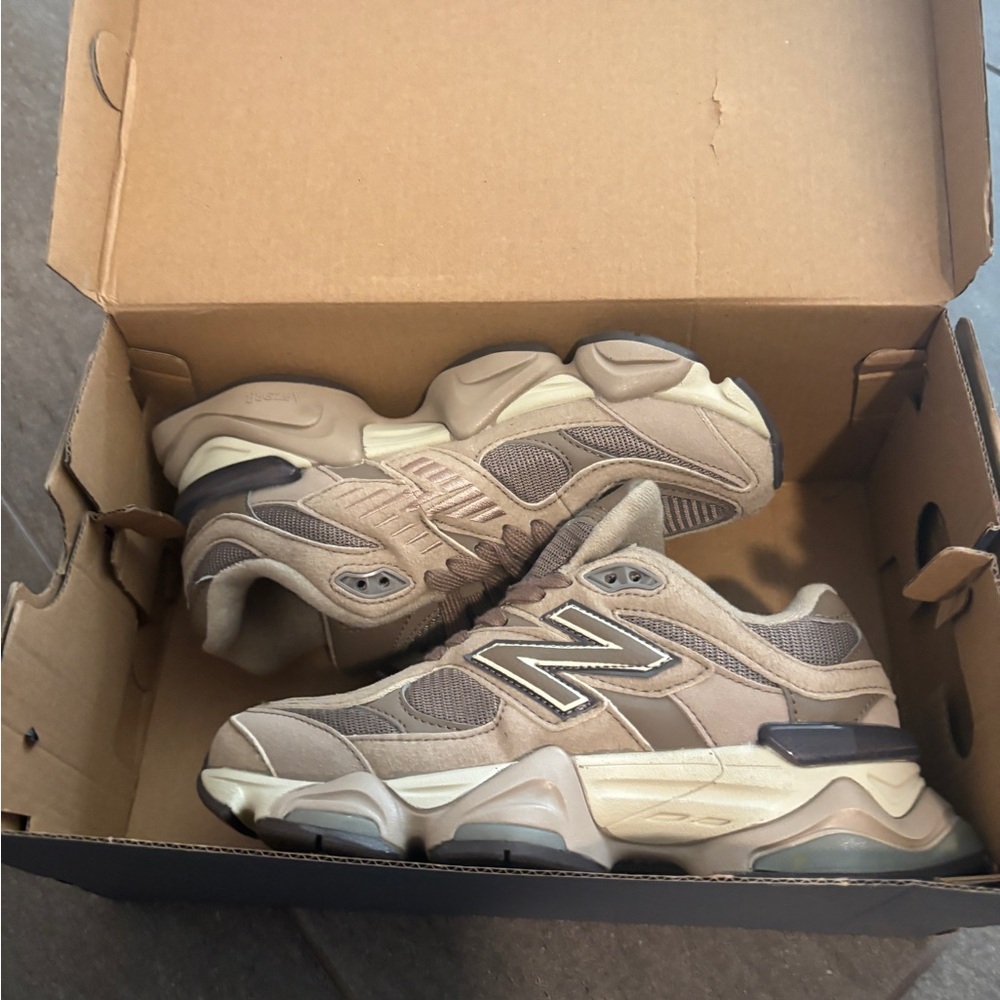 New Balance Beige Sneakers